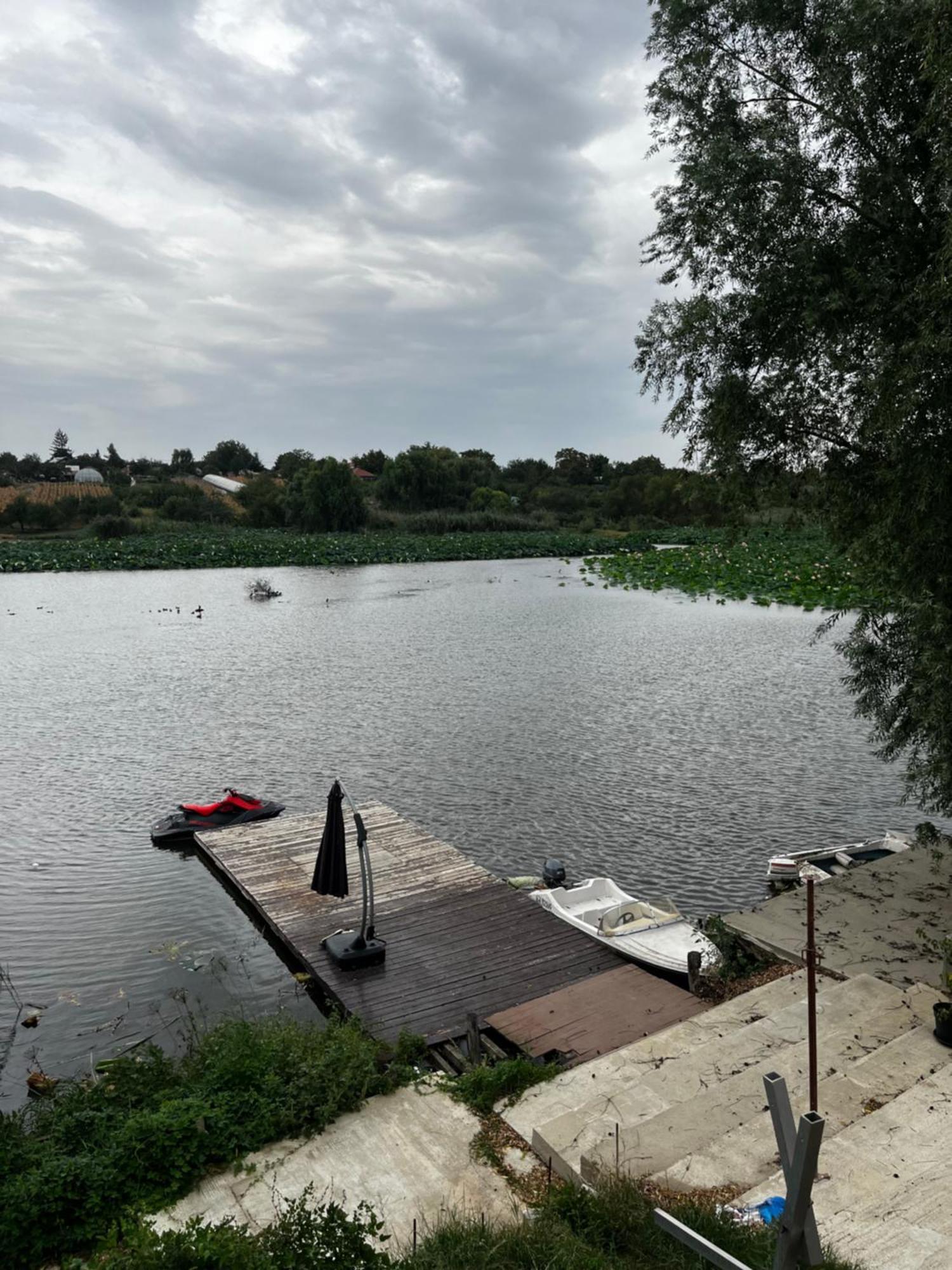 La Nuferi Lac To Therme & Aeroport Otopeni Hotel Sznagov Kültér fotó